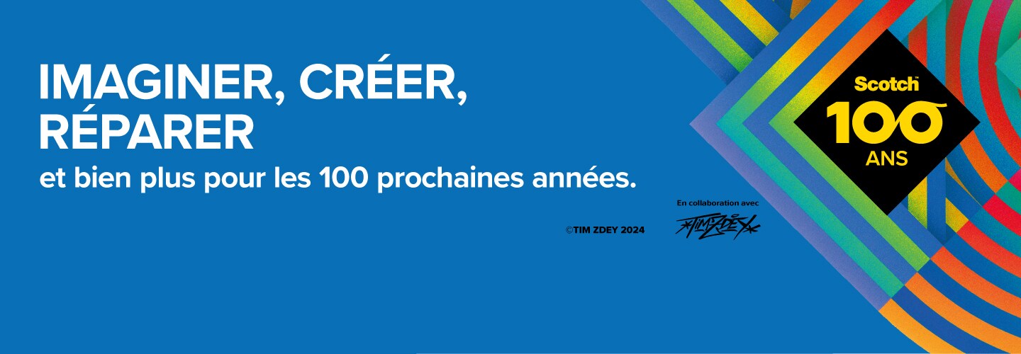 Professionnels de la santé posant en uniforme.